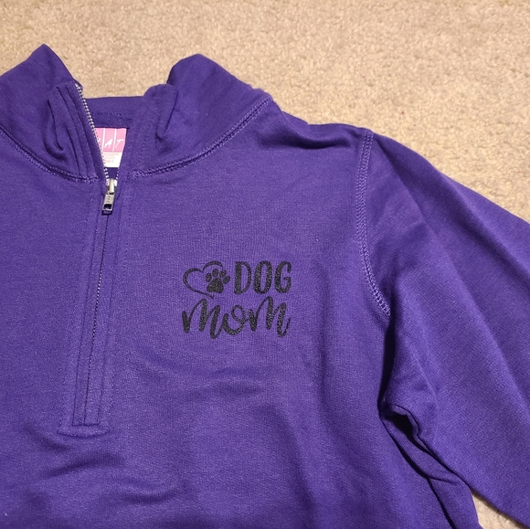 DOG MOM ❤️ - Picture 2 of 4